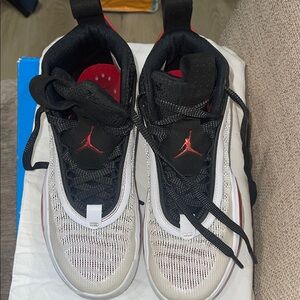Nike Air Jordan XXXVI size 6 Y